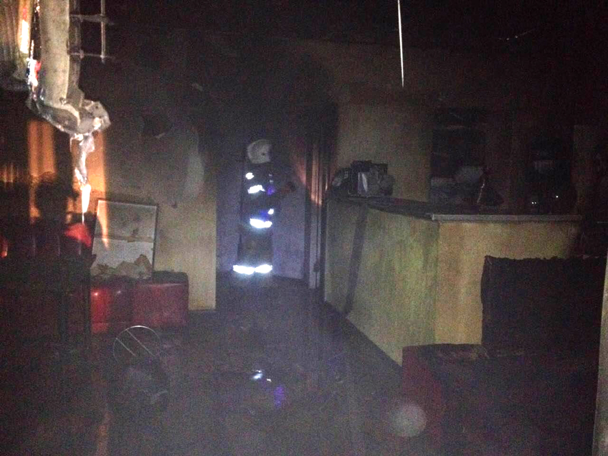 В Полтаве ночью горела пиццерия (фото)