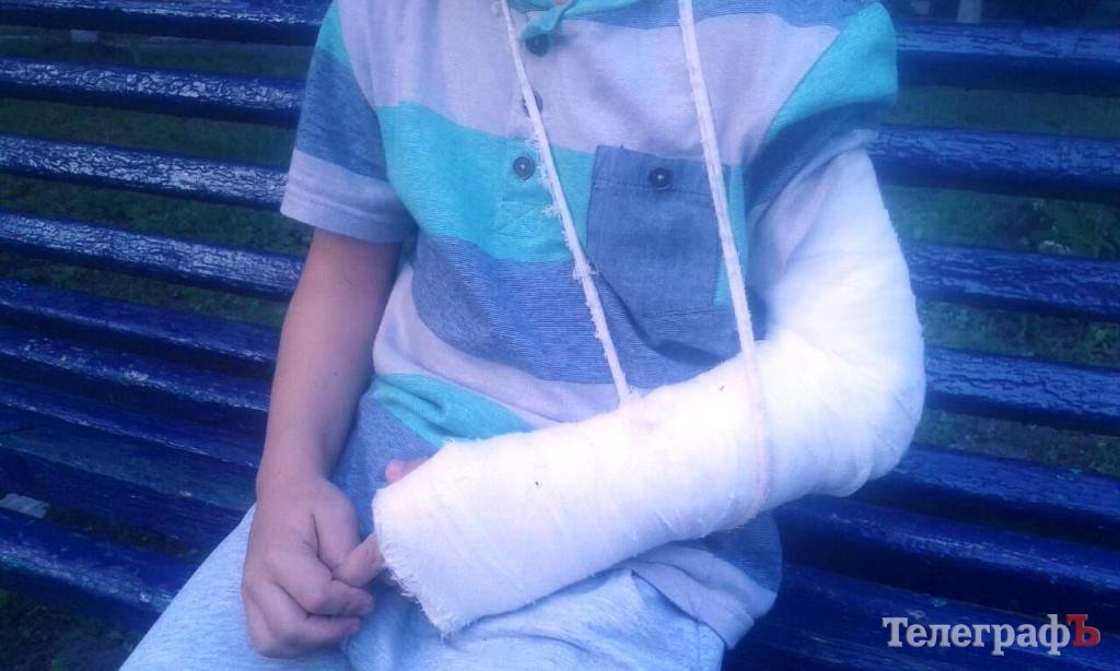 Ребенок сломал руку на горке в развлекательном центре