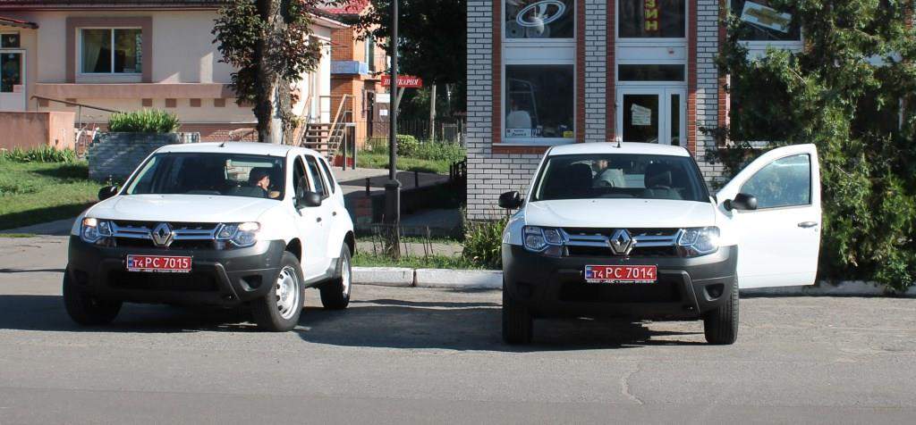 Пирятинские медики получили автомобили Renault Duster (фото)