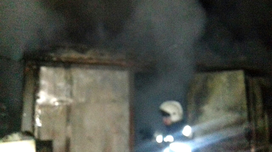 В Полтаве горел строительный вагончик (фото)