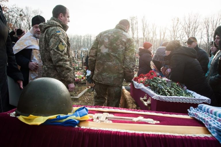 На Полтавщине попрощались с погибшим воином АТО