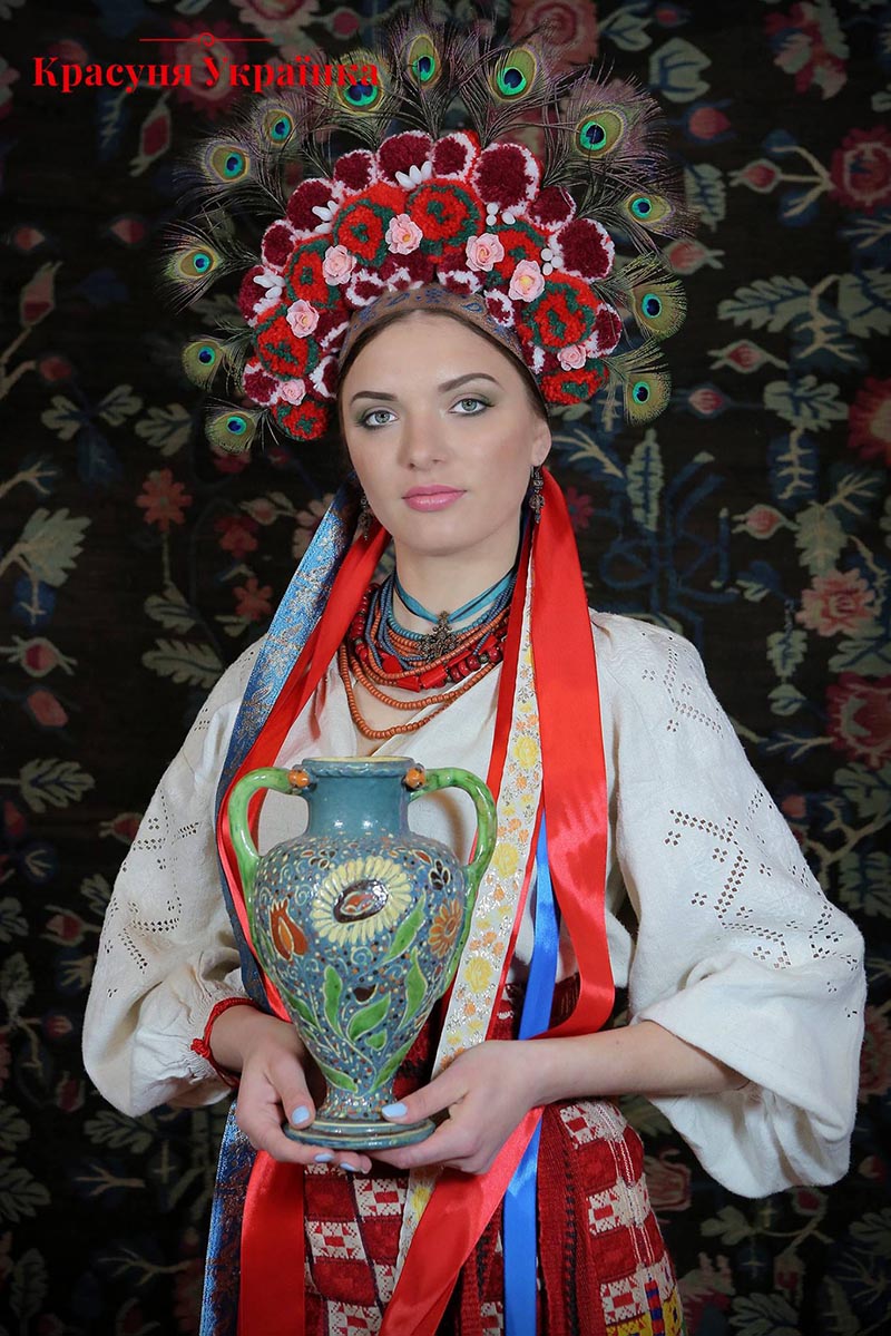 Жительница Опошни попала в рейтинг "Красавиц-украинок" в феврале (фото)