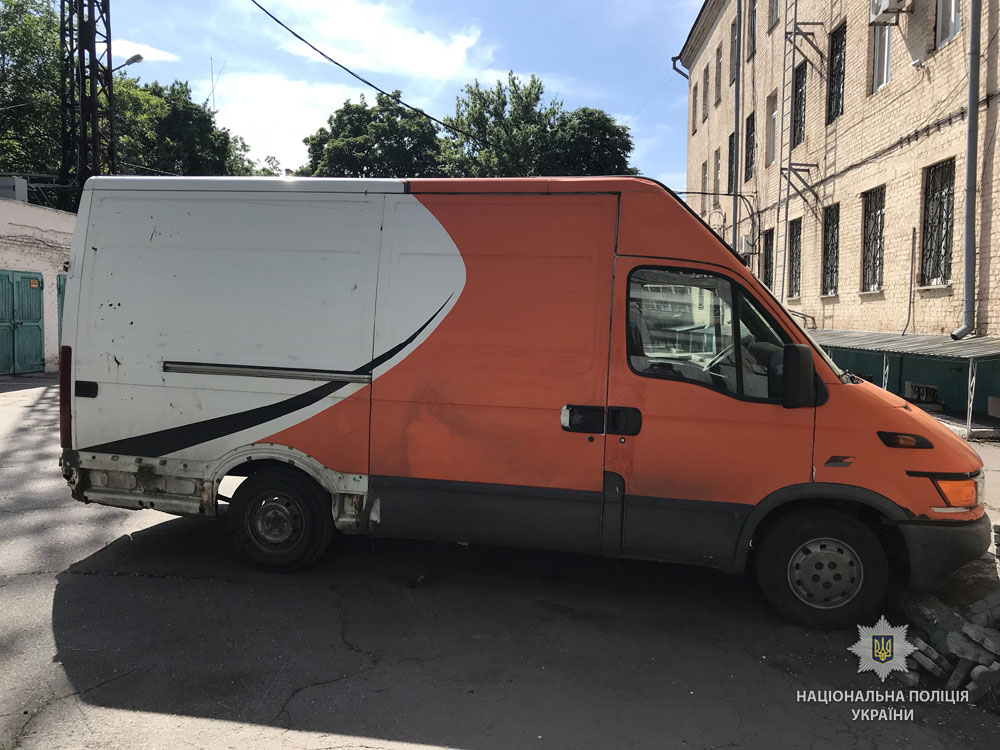 В Кременчуге разыскали украденный микроавтобус (фото)