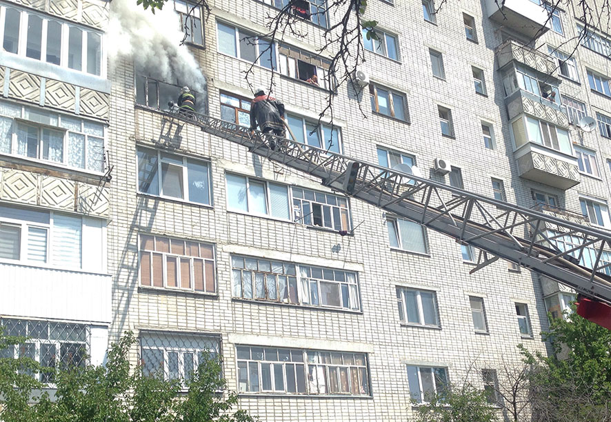 В Кременчуге эвакуировали жителей многоэтажки (фото)