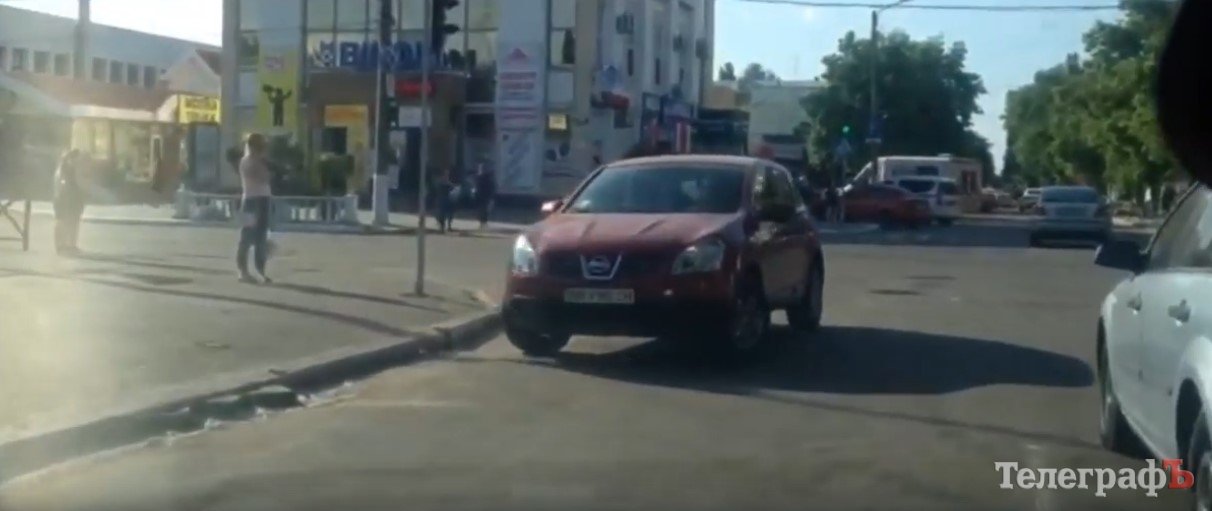 Девушка-водитель пыталась выехать на одностороннюю улицу