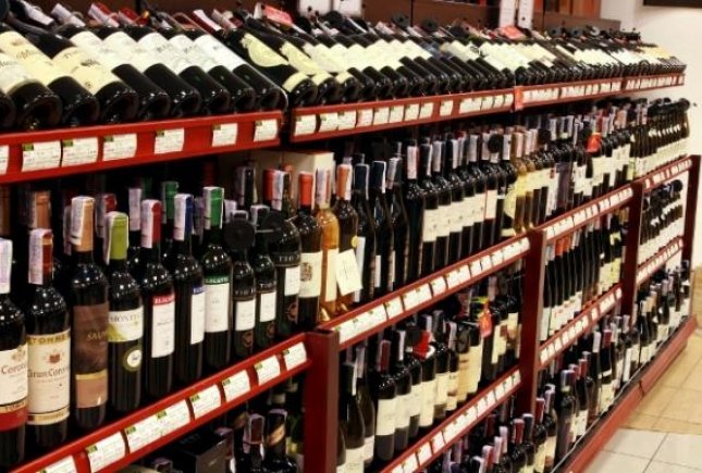 Полтавчане просят не ограничивать продажу алкоголя