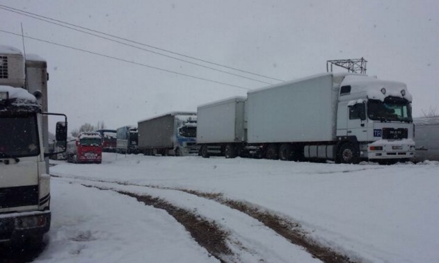 Движение грузовиков на Киев приостановят: места отстоя на Полтавщине