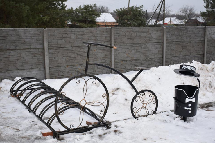 На Полтавщине появилась оригинальная велопарковка (фото)