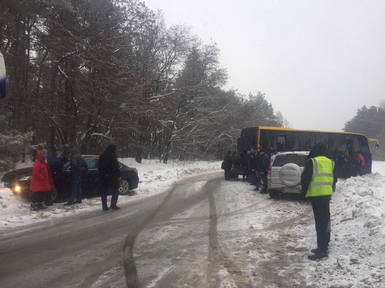 На Полтавщине автобус с 30 пассажирами попал в аварию (фото)