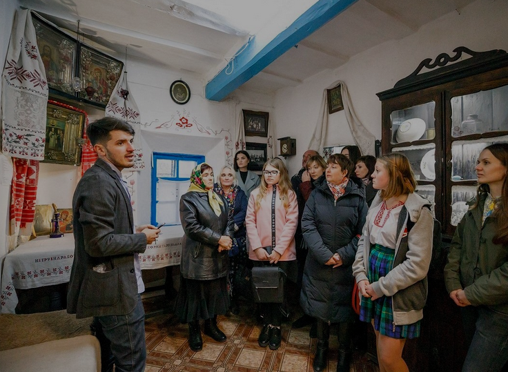 На Полтавщине студент создал музей в старинной хате бабушки и дедушки 