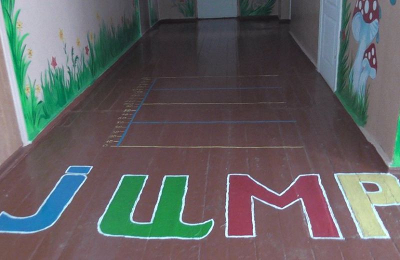 В Лубенском районе есть школа с необычными коридорами (фото)