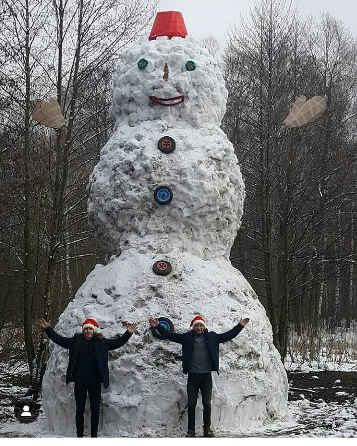 Под Полтавой появился снеговик-гигант (фото)