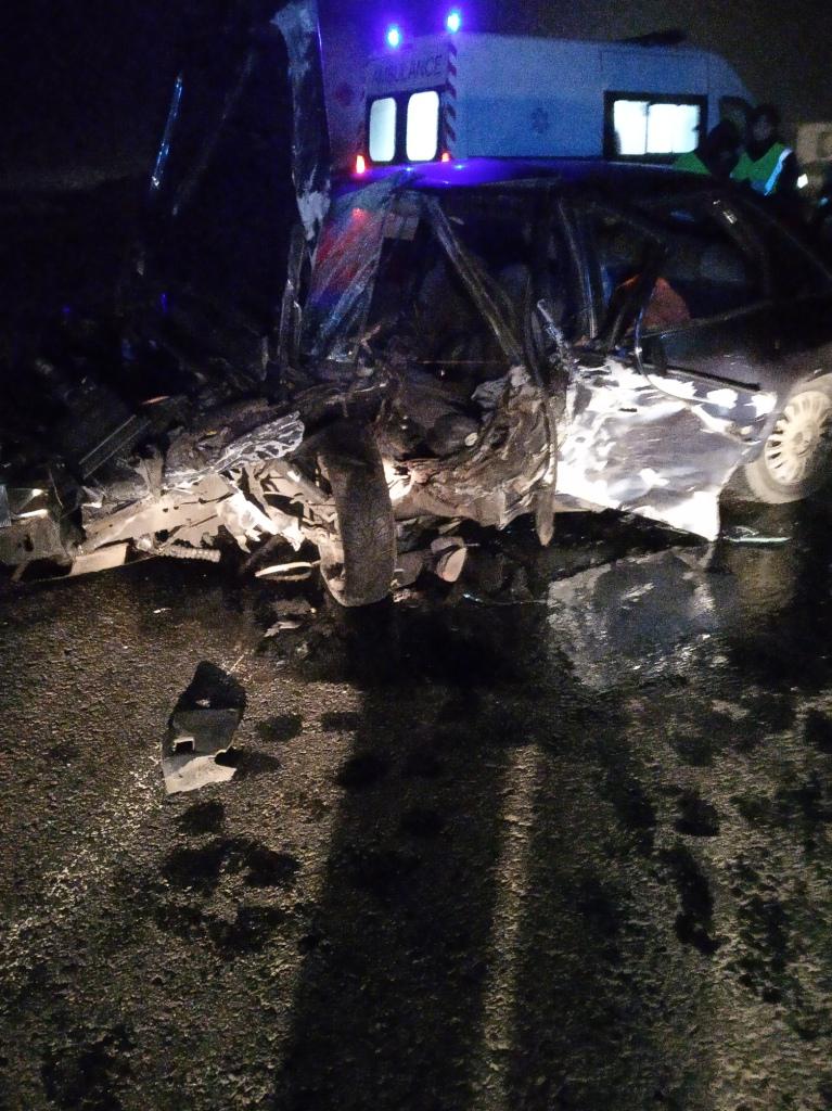 Автомобиль "всмятку", водитель умер в больнице: ДТП на Полтавщине
