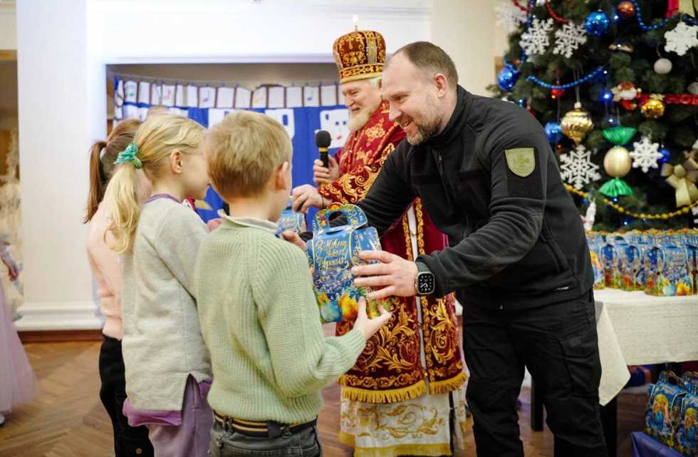 Філіп Пронін привітав дітей із новорічними святами