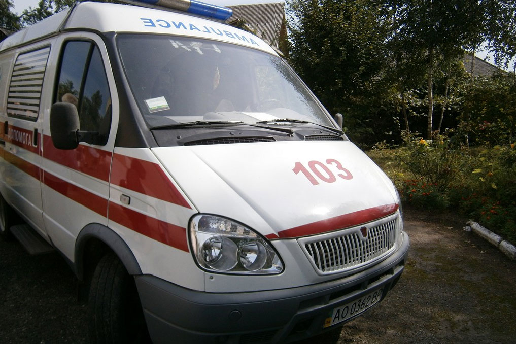 В Полтаве на улице нашли парней без сознания: один умер
