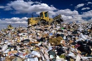 Мэр Львова просит Полтаву принять мусор