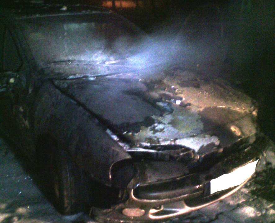 Ночью сгорел Opel (фото)