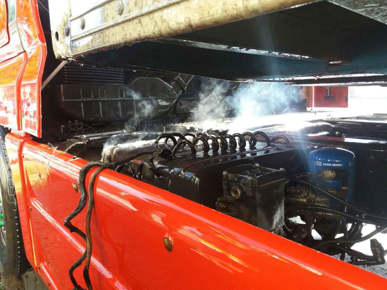В Полтаве и Лубнах горели автомобили (фото)