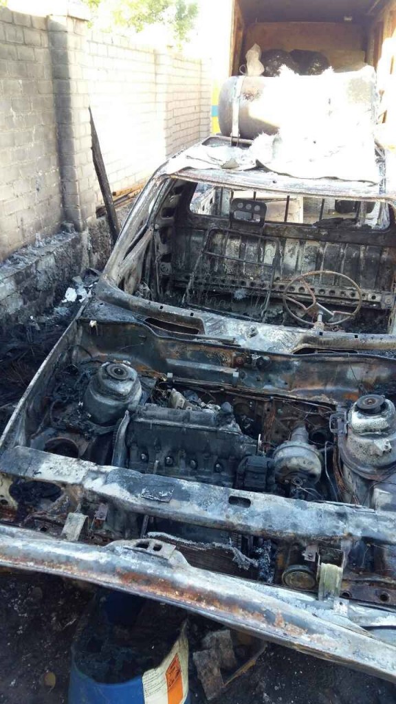 В Горишних Плавнях сожгли автомобиль активиста (фото)
