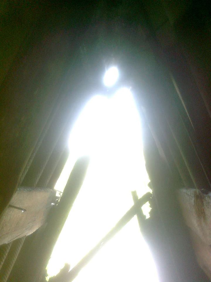 В Лубнах засняли светящегося "ангела с мечом" (фото)