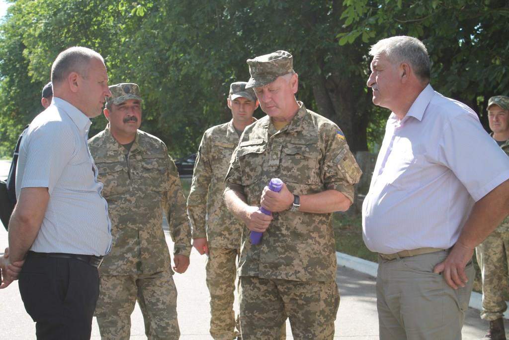 Высокие военные и гражданские чины посетили Пирятин