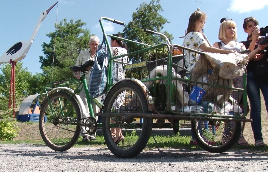 На Полтавщине у коммунальщиков появились велокареты (фото)