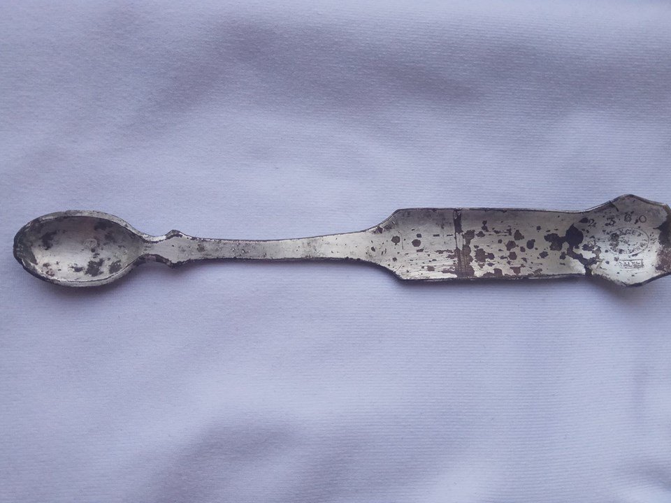 На Полтавщине найден старинный предмет из "германского серебра" (фото)