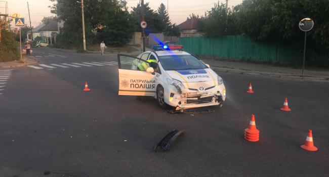В аварии на Полтавщине разбилась патрульная машина (фото)