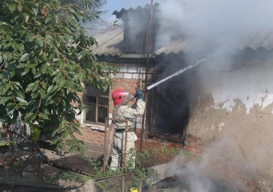 В Глобино горел жилой дом (фото)