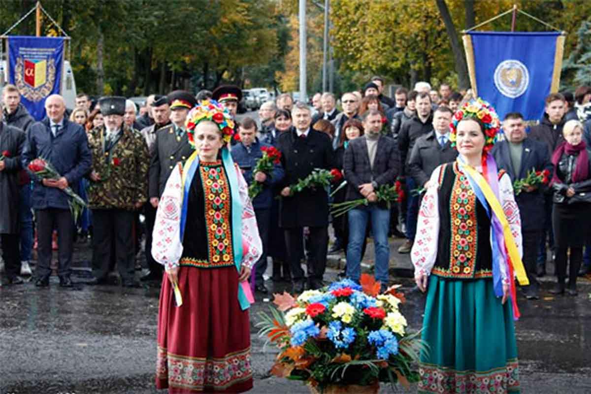 В Полтавской области проходят торжества ко Дню защитника Украины (фото)