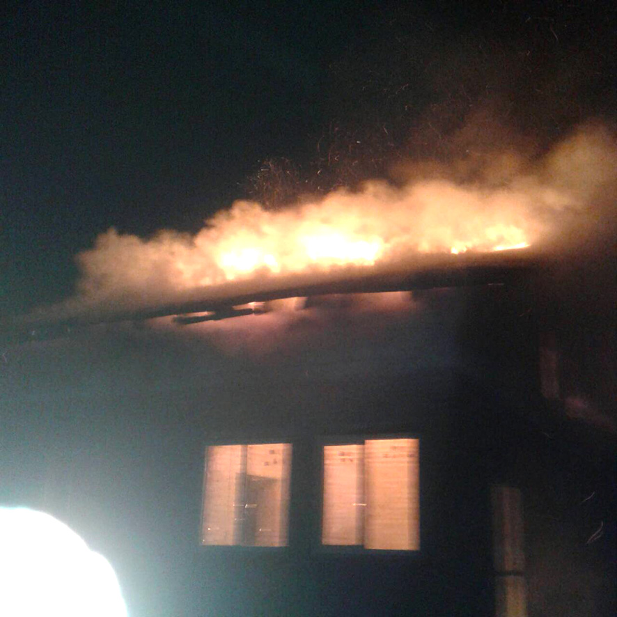 В Полтаве произошел крупный пожар в недострое (фото)