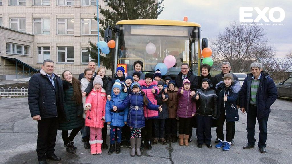 В Кобеляках приобрели школьный автобус за 1,5 миллиона
