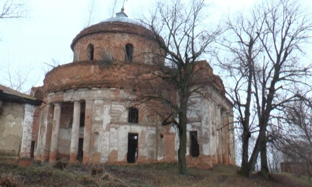 На Полтавщине хотят восстановить 200-летний храм (фото)