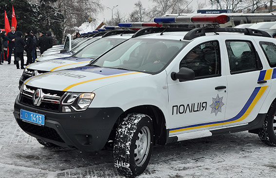 Полтавские полицейские получили новые кроссоверы Renault Duster (фото)