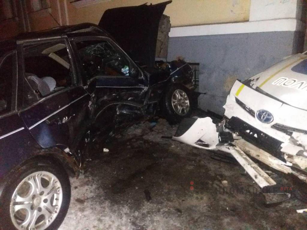 В Полтаве полицейский автомобиль попал в ДТП (фото)