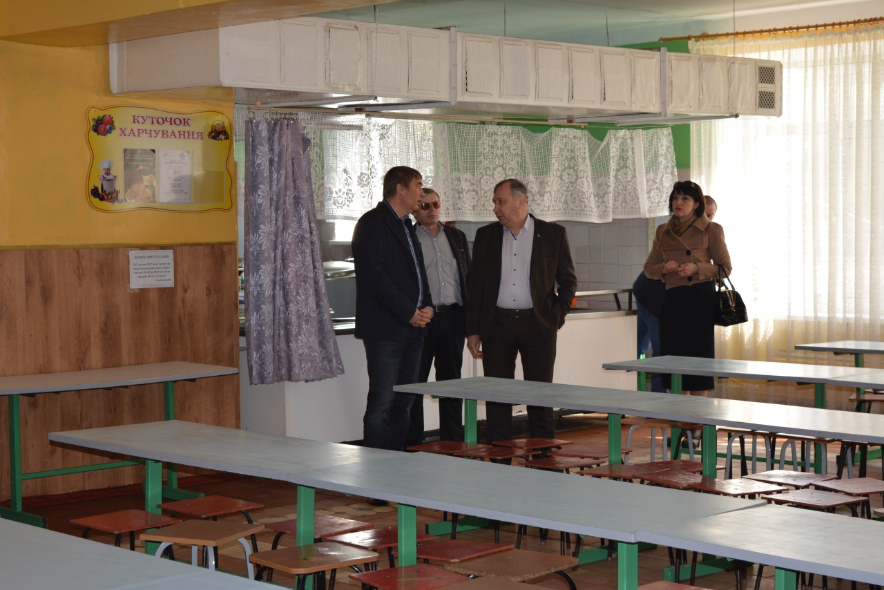 В Миргороде отремонтируют пищеблоки в школах