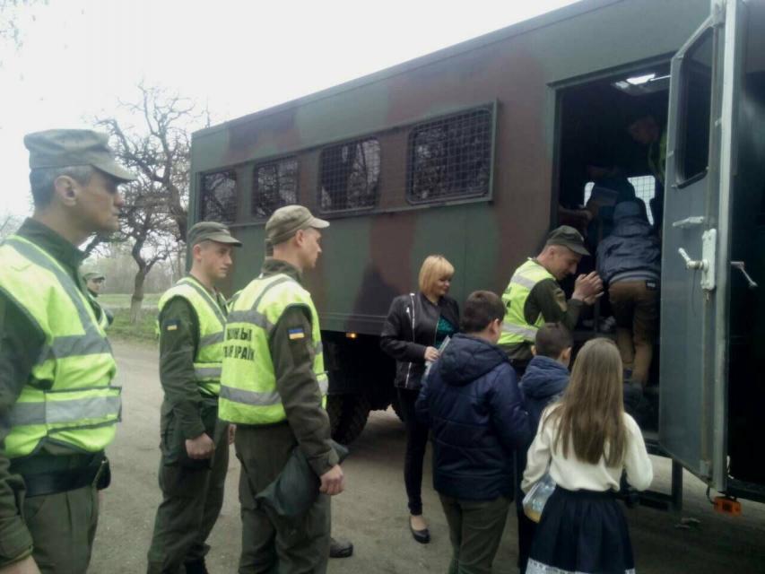В Кременчуге эвакуировали школу (фото)