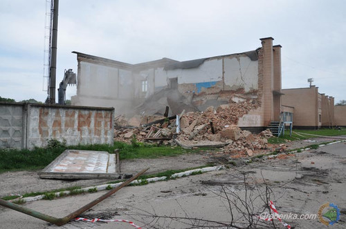 На Полтавщине рухнуло здание спорткомплекса (фото)