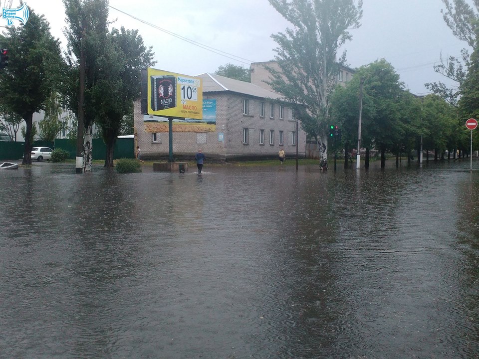 В городе на Полтавщине улицы превратились в реки: фоторепортаж