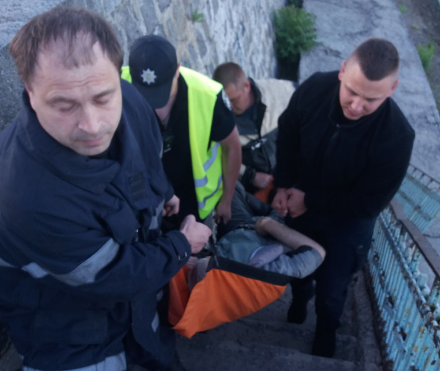 На берегу Днепра на Полтавщине нашли мужчину без сознания (фото)