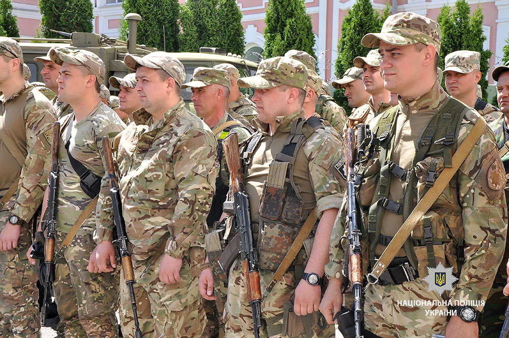 Спецназовцы батальона "Полтава" отправились на восток страны (фото)