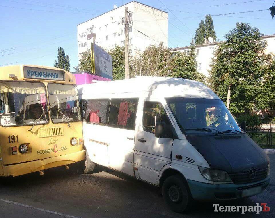 На Полтавщине столкнулись троллейбус и маршрутка (фото)