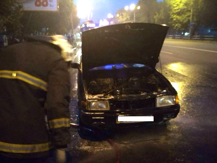 В Полтаве горел автомобиль Audi (фото)