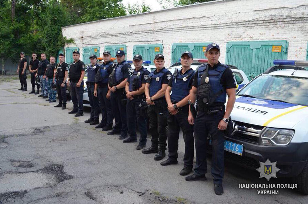 Полтаву и Кременчуг патрулируют усиленные наряды полиции и Нацгвардии