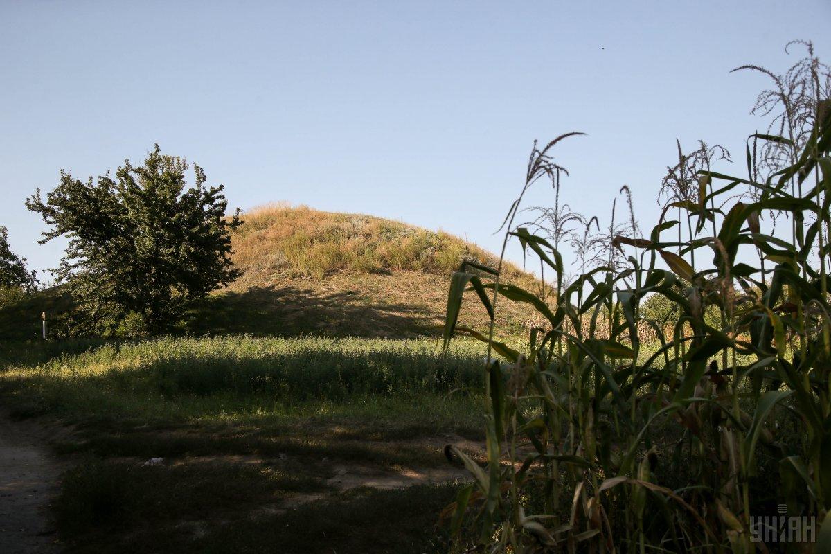 Как выглядит курганный скифский могильник в полтавском селе (фото)