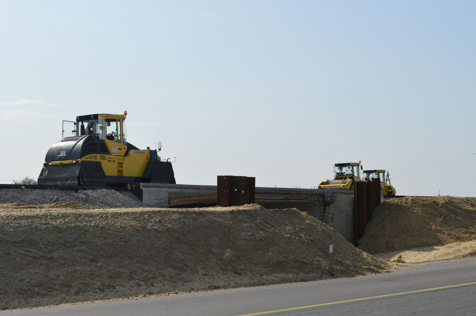 Турецкая компания работает на строительстве дорог Полтавщины (фото)