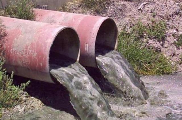В городе на Полтавщине выяснят источник утечек в стоках канализации