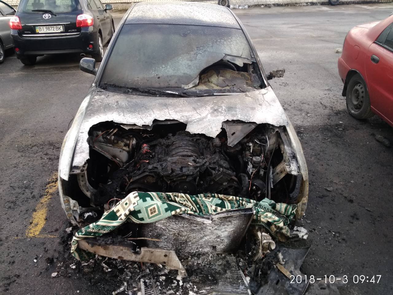 В Кременчуге на автостоянке горели машины (фото)