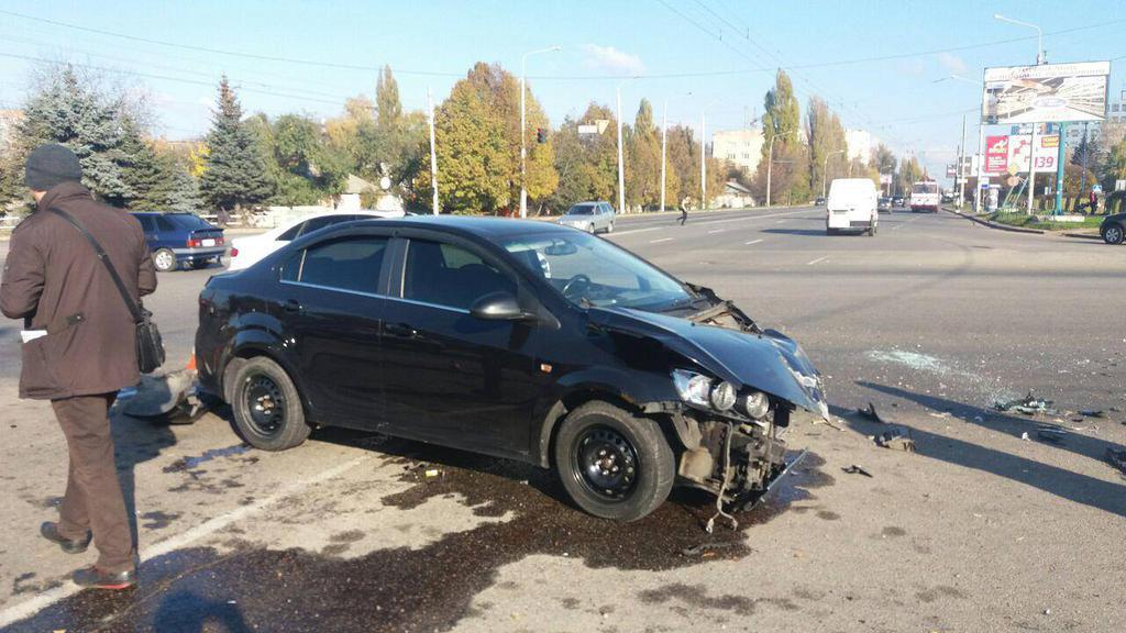 В Полтаве Chevrolet столкнулся с фурой (фото)