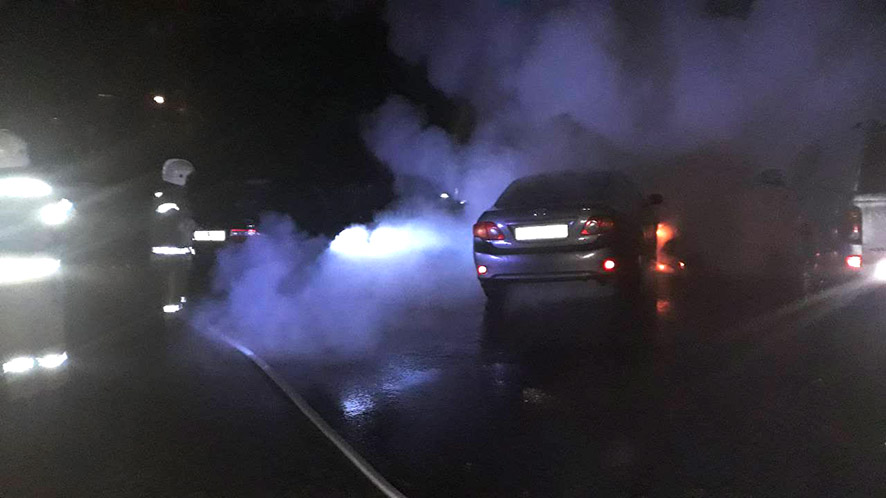 В Полтаве загорелась Toyota (фото)